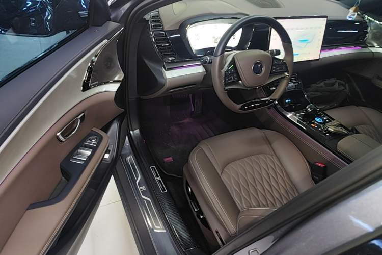 Used BYD Han 2025 DM-i 125KM Prestige Model Driver Seat