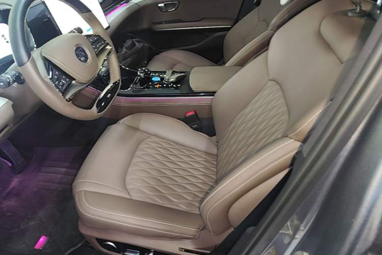 Used BYD Han 2025 DM-i 125KM Prestige Model Left Front Seat