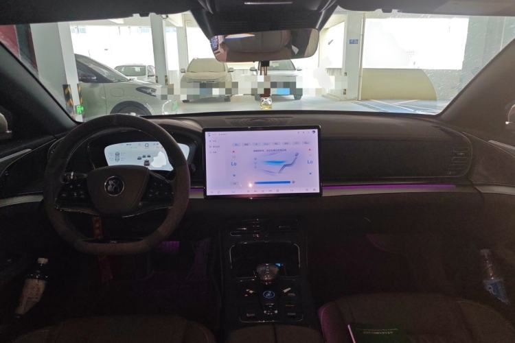 Used BYD Han 2025 DM-i 125KM Elite Model Center Console