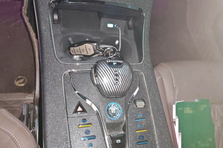 Used BYD Han 2025 DM-i 125KM Elite Model Gear Lever