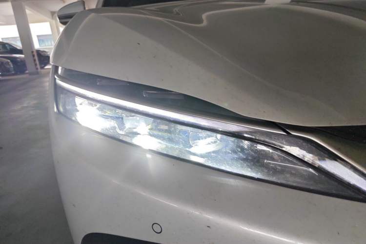 Used BYD Han 2025 DM-i 125KM Elite Model Right Front Headlight