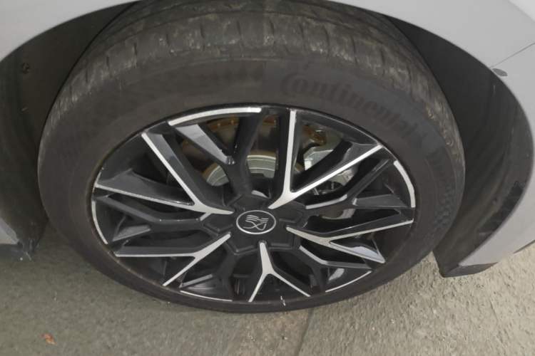 Used BYD Han  Right Front Wheel Hub