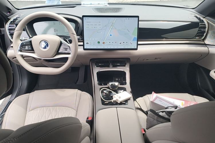 Used BYD Han 2025 DM-i Intelligent Driving Edition 125KM LiDAR Flagship Model Center Console