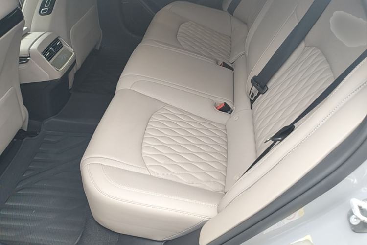 Used BYD Han 2025 DM-i Intelligent Driving Edition 125KM LiDAR Flagship Model Left Rear Seat