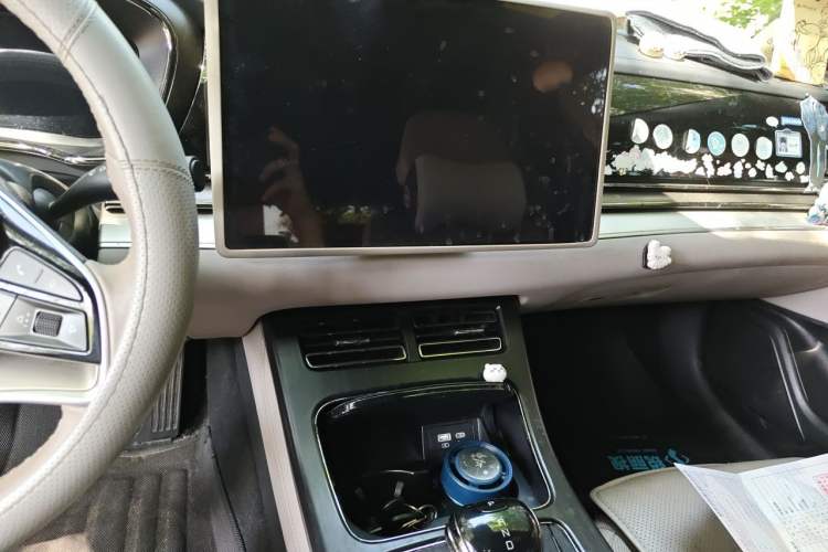 Used BYD Han 2025 DM-i 125KM Prestige Model Audio And AC Panel