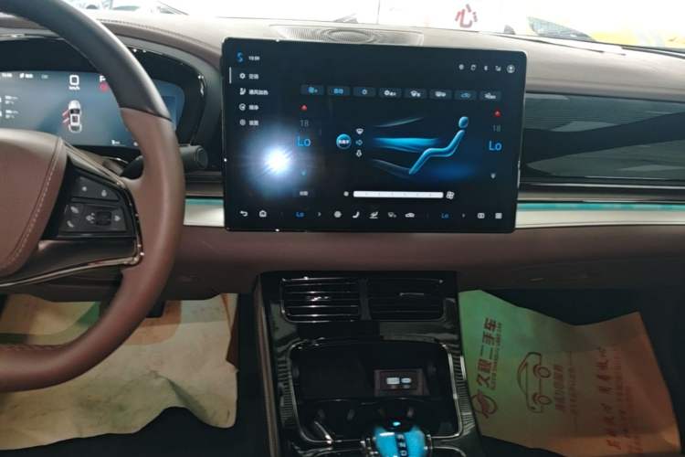 Used BYD Han 2025 DM-i Intelligent Driving Edition 125KM Prestige Model Audio And AC Panel