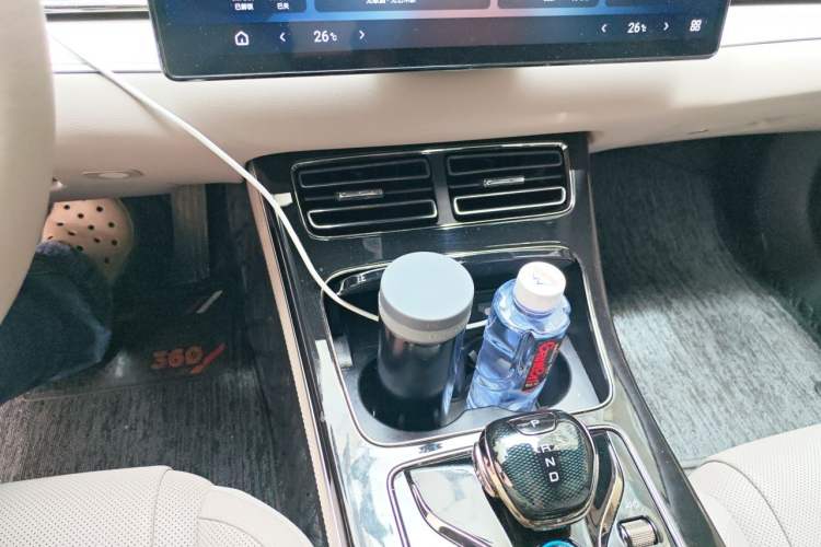 Used BYD Han 2025 EV Intelligent Driving Version 701KM Prestige Model Audio And AC Panel