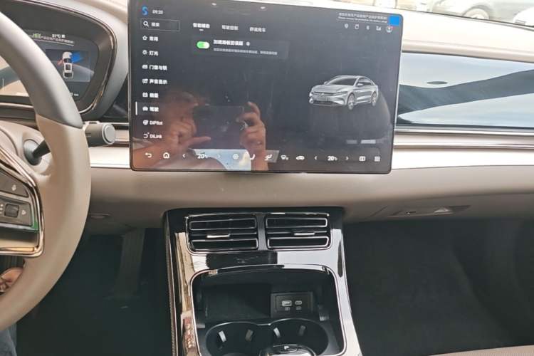 Used BYD Han 2025 DM-i Intelligent Driving Edition 125KM LiDAR Flagship Model Audio And AC Panel