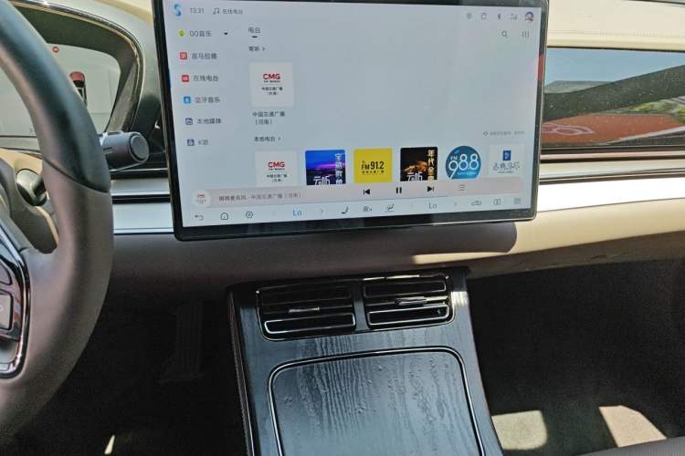 Used BYD Han 2025 DM-i 125KM Prestige Model Audio And AC Panel