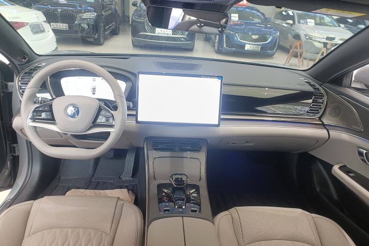 Used BYD Han 2025 DM-i 125KM LiDAR-Powered Intelligent Driving Model Center Console