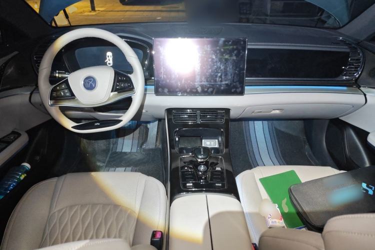 Used BYD Han 2025 DM-i 125KM Prestige Model Center Console