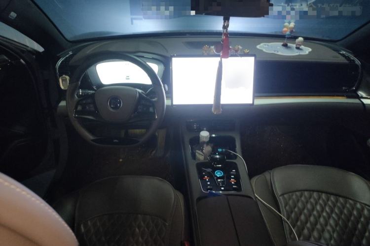 Used BYD Han 2025 DM-i 125KM Prestige Model Center Console
