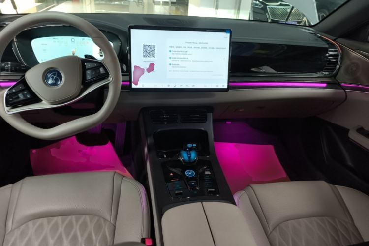 Used BYD Han 2025 DM-i Intelligent Driving Edition 125KM LiDAR Flagship Model Center Console