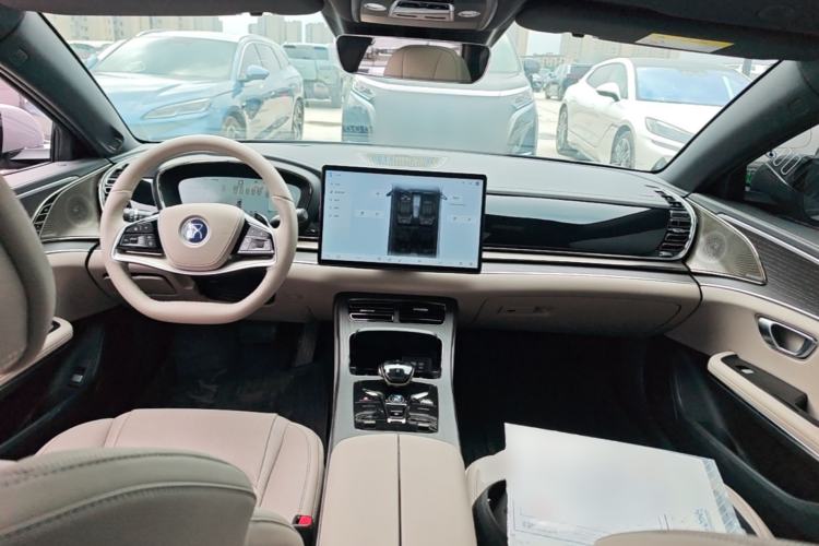 Used BYD Han 2025 DM-i Intelligent Driving Edition 125KM LiDAR Flagship Model Center Console