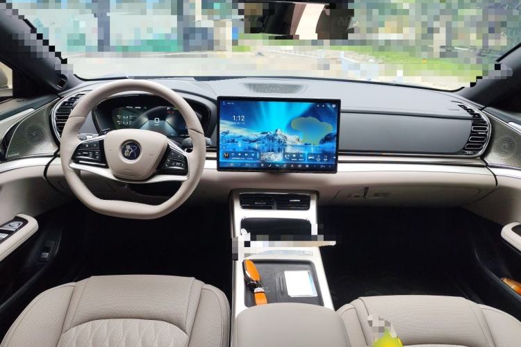 Used BYD Han 2025 Model EV Intelligent Driving Edition 635KM Flagship Center Console