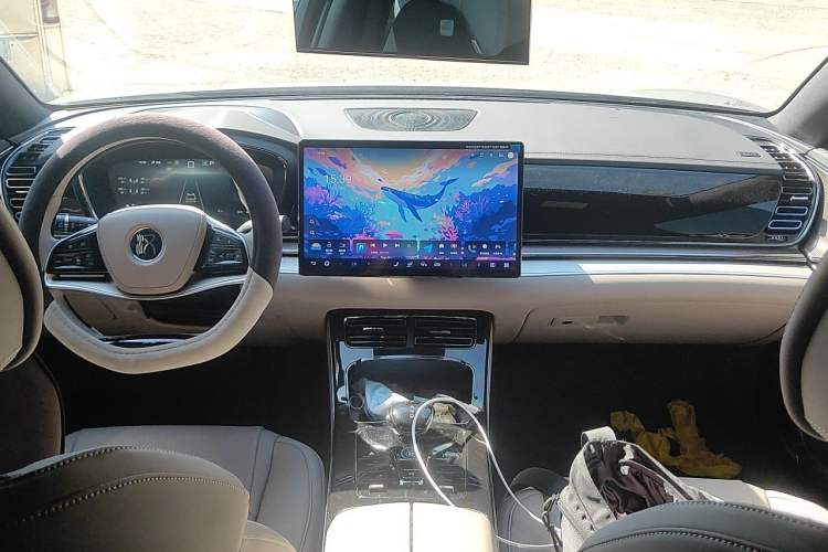 Used BYD Han 2025 DM-i 125KM Elite Model Center Console