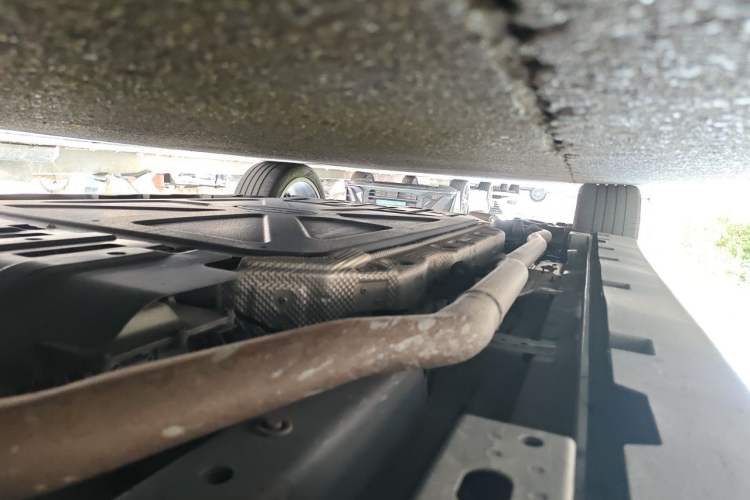 Used BYD Han 2025 DM-i 125KM Prestige Model Chassis Front Right
