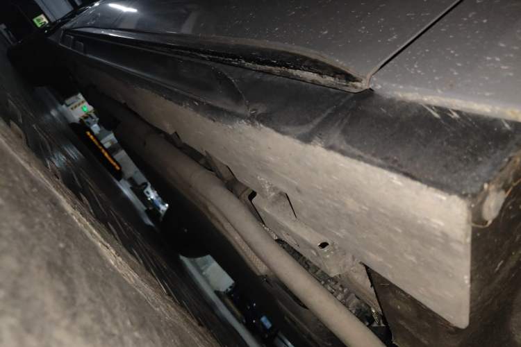 Used BYD Han 2025 DM-i 125KM Prestige Model Chassis Front Right