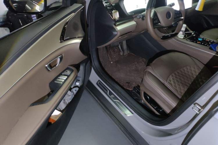 Used BYD Han 2025 DM-i 125KM Prestige Model Driver Seat