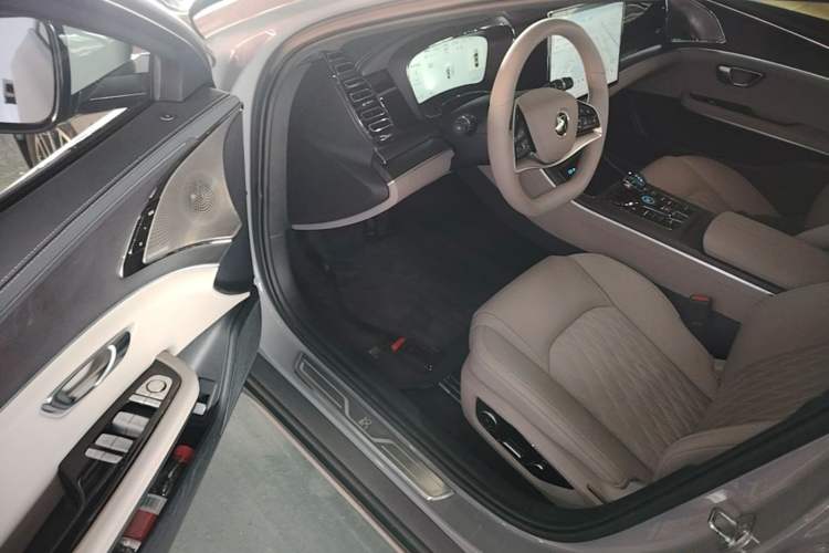 Used BYD Han 2025 EV Intelligent Driving Edition 701KM LiDAR Flagship Model Driver Seat