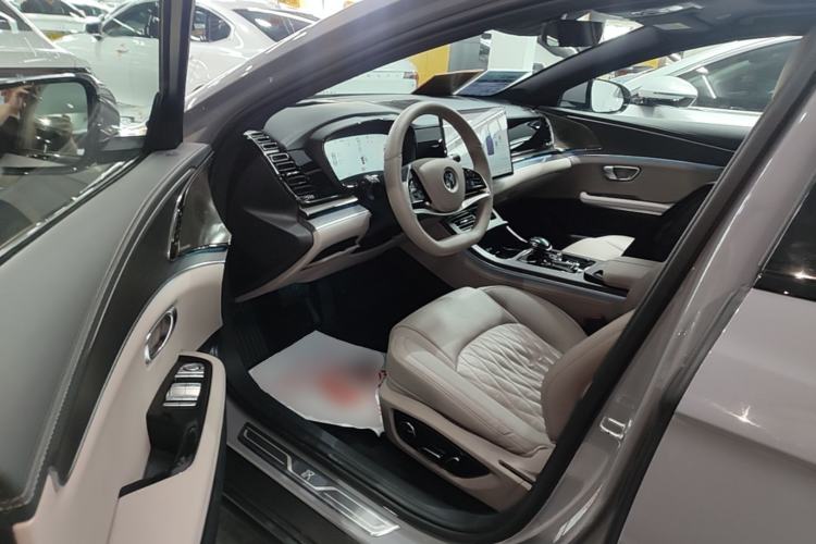 Used BYD Han 2025 DM-i Intelligent Driving Edition 125KM LiDAR Flagship Model Driver Seat