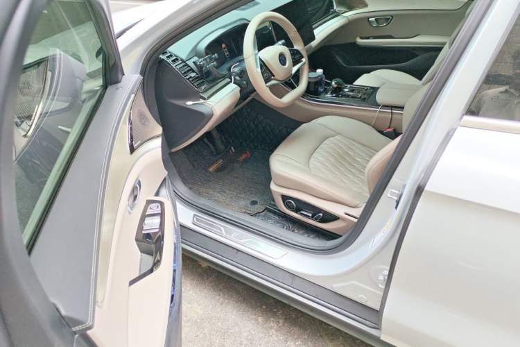 Used BYD Han 2025 EV Intelligent Driving Version 701KM Prestige Model Driver Seat