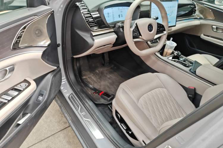 Used BYD Han 2025 DM-i Intelligent Driving Edition 125KM LiDAR Flagship Model Driver Seat