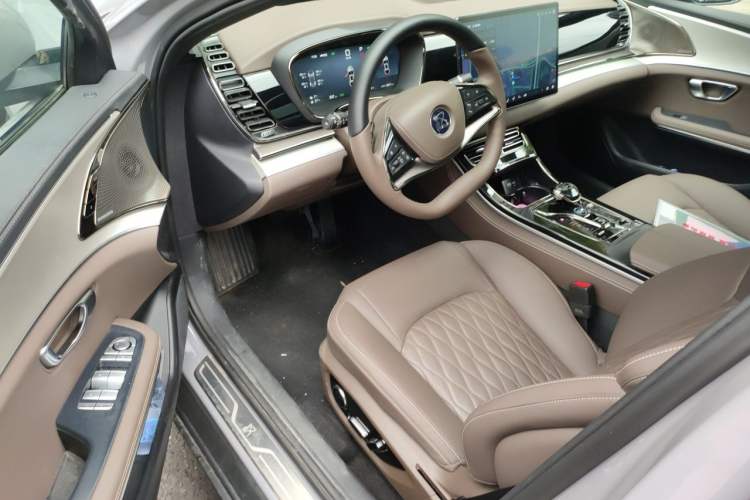 Used BYD Han 2025 DM-i Intelligent Driving Edition 125KM LiDAR Flagship Model Driver Seat