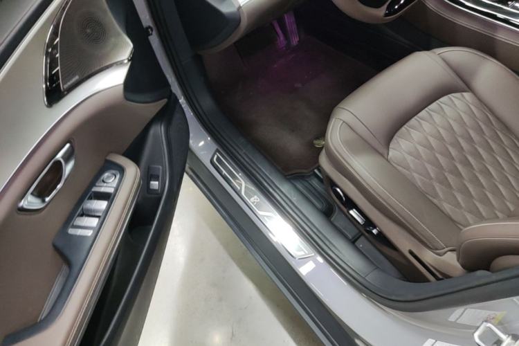 Used BYD Han 2025 DM-i 125KM Prestige Model Driver Seat