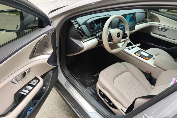 Used BYD Han 2025 Model EV Intelligent Driving Edition 635KM Flagship Driver Seat