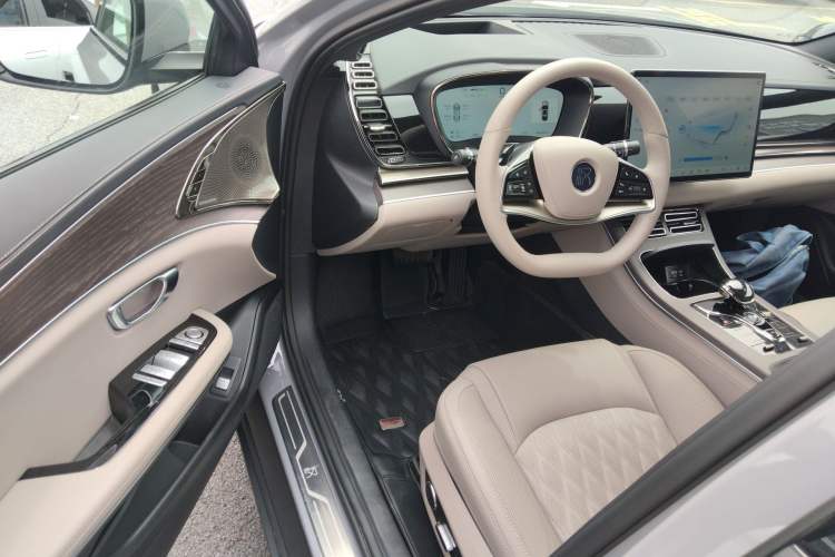 Used BYD Han 2025 DM-i Intelligent Driving Edition 125KM LiDAR Flagship Model Driver Seat
