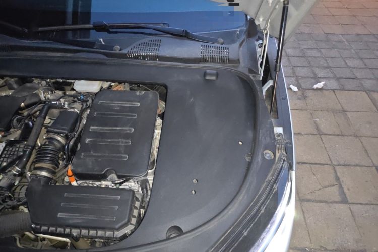Used BYD Han 2025 DM-i 125KM Prestige Model Engine Bay Left