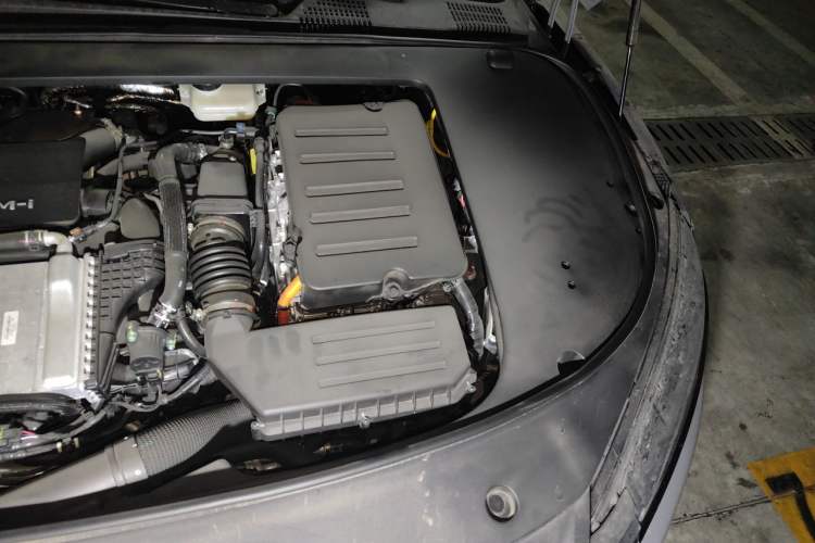 Used BYD Han 2025 DM-i 125KM Prestige Model Engine Bay Left