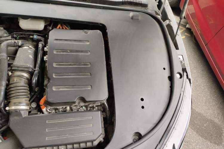 Used BYD Han 2025 DM-i Intelligent Driving Edition 125KM LiDAR Flagship Model Engine Bay Left