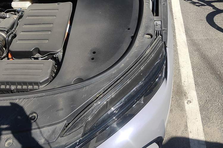 Used BYD Han 2025 DM-i 125KM Elite Model Engine Bay Left