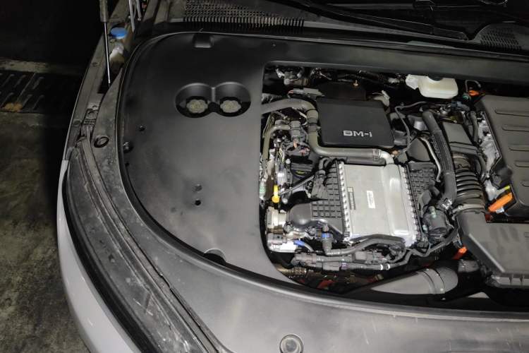 Used BYD Han 2025 DM-i 125KM Prestige Model Engine Bay Right