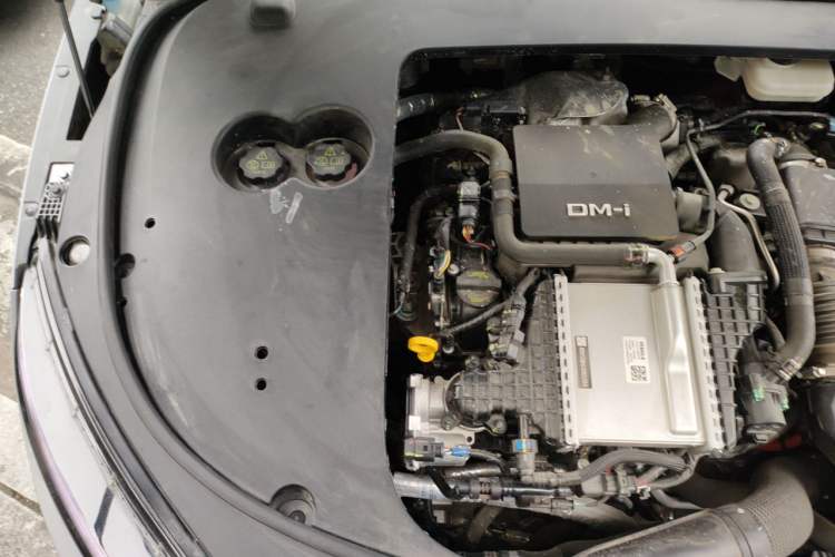 Used BYD Han 2025 DM-i Intelligent Driving Edition 125KM LiDAR Flagship Model Engine Bay Right