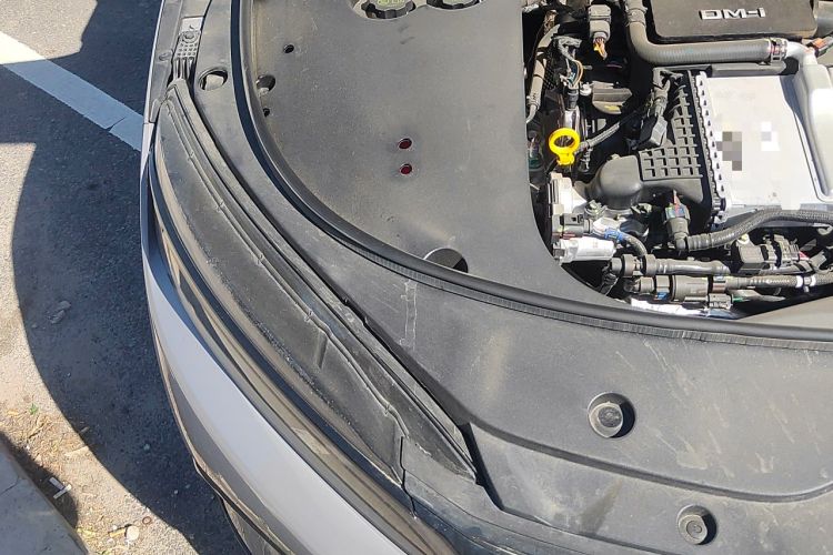 Used BYD Han 2025 DM-i 125KM Elite Model Engine Bay Right