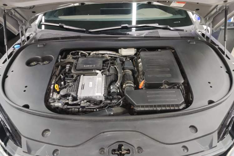 Used BYD Han 2025 DM-i 125KM Prestige Model Engine Bay