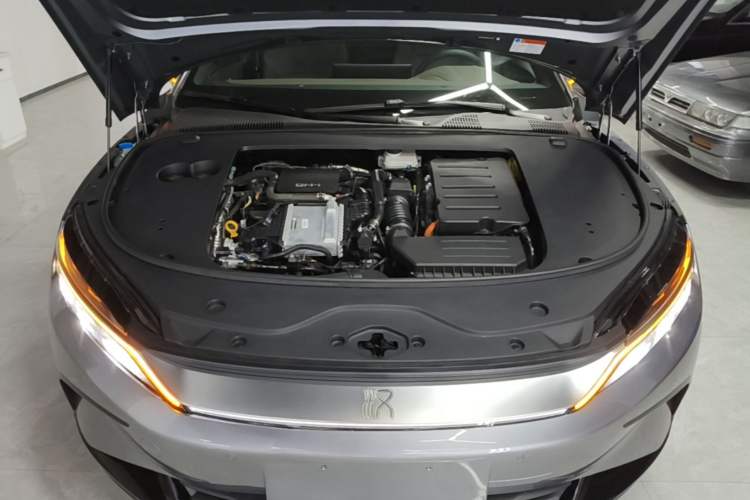 Used BYD Han 2025 DM-i 125KM Elite Model Engine Bay