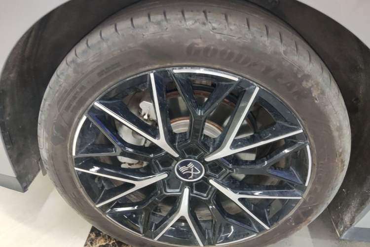 Used BYD Han 2025 DM-i 125KM Prestige Model Exterior 4