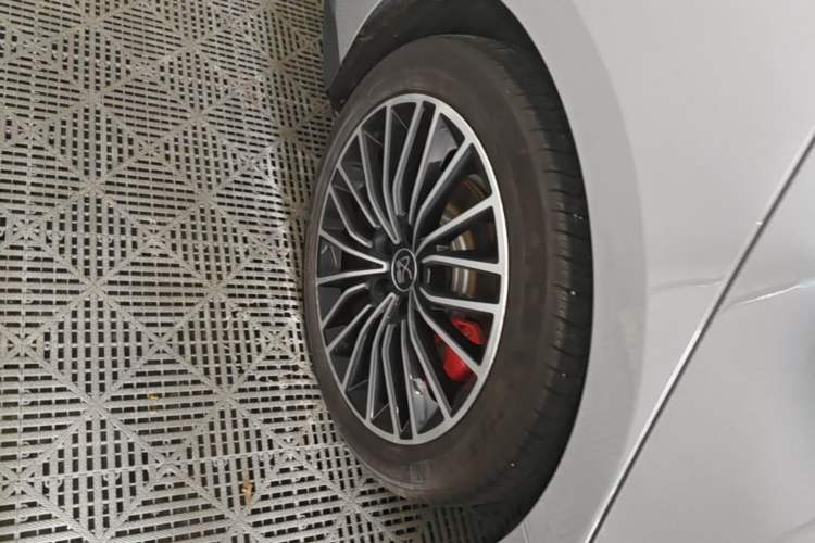 Used BYD Han 2025 EV with 701 km of Laser Radar-Enabled Intelligent Driving Exterior 5