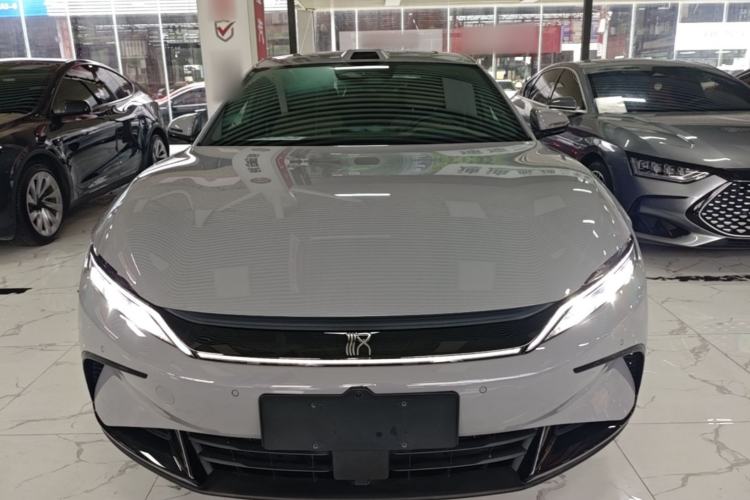 Used BYD Han 2025 DM-i Intelligent Driving Edition 125KM Prestige Model Front