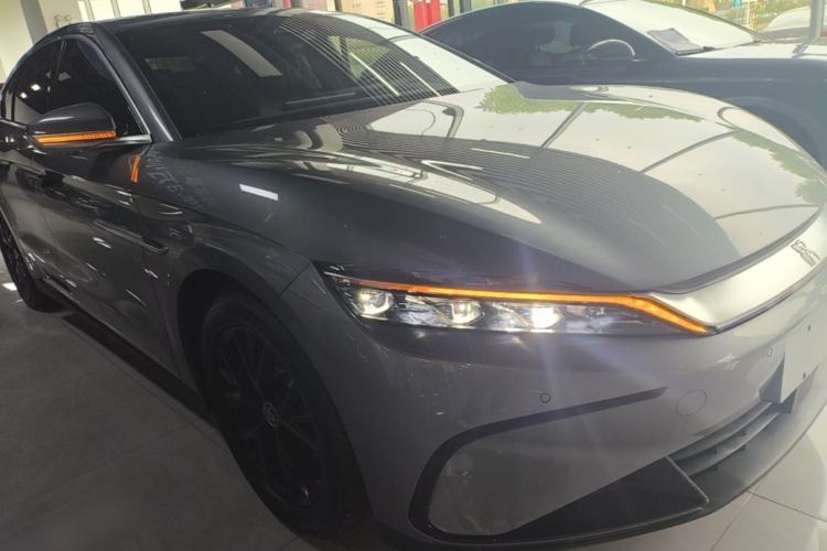 Used BYD Han 2025 DM-i 125KM Elite Model Front Right 45 Deg