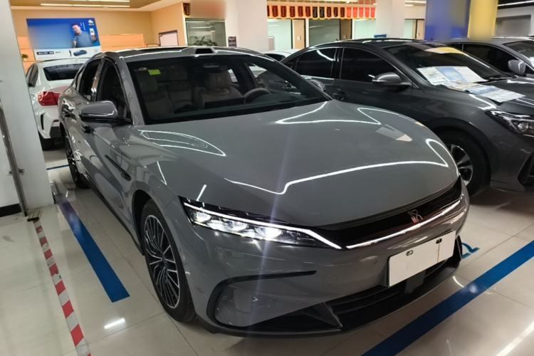 Used BYD Han 2025 DM-i Intelligent Driving Edition 125KM LiDAR Flagship Model Front Right 45 Deg