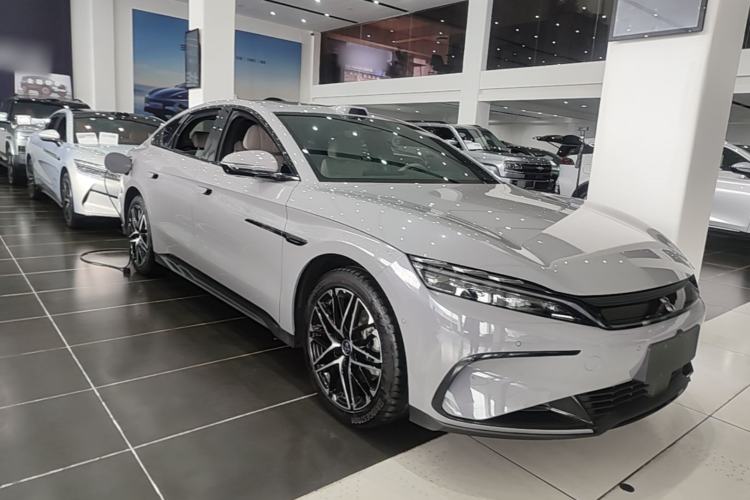 Used BYD Han 2025 Model EV Intelligent Driving Edition 635KM LiDAR Flagship Front Right 45 Deg