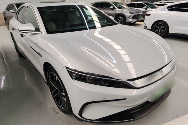 Used BYD Han 2025 DM-i 125KM Prestige Model Front Right 45 Deg