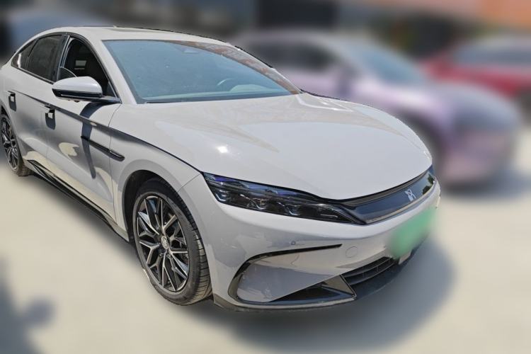 Used BYD Han 2025 DM-i 125KM Prestige Model Front Right 45 Deg