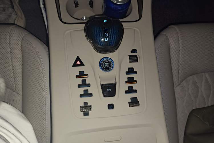 Used BYD Han 2025 DM-i 125KM Elite Model Gear Lever
