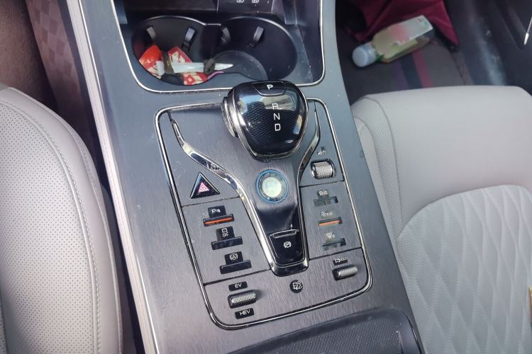 Used BYD Han 2025 DM-i Smart Drive 125KM Comfort Edition Gear Lever